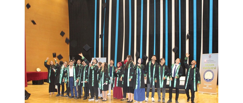 2024-2025 Akademik Yılı mezunlarımızı büyük bir gurur ve coşkuyla uğurladık.