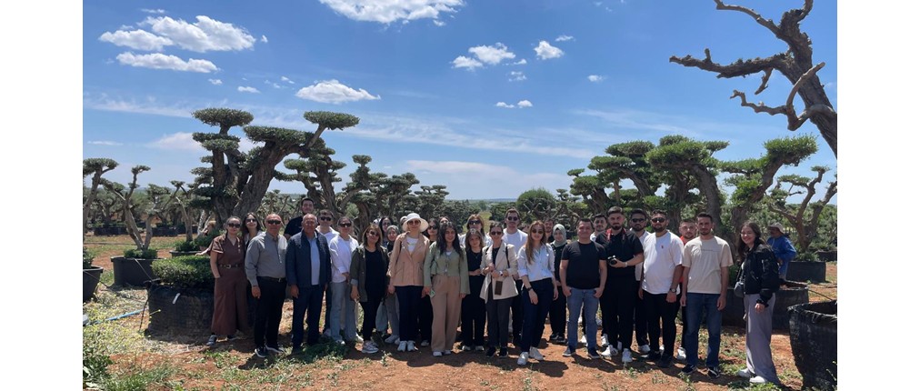 Peyzaj Mimarlığı Bölümümüz ve PMO Kahramanmaraş İl Temsilciliği iş birliğiyle, PMOGenç etkinlikleri kapsamında Gaziantep’e teknik bir gezi düzenlemiştir.